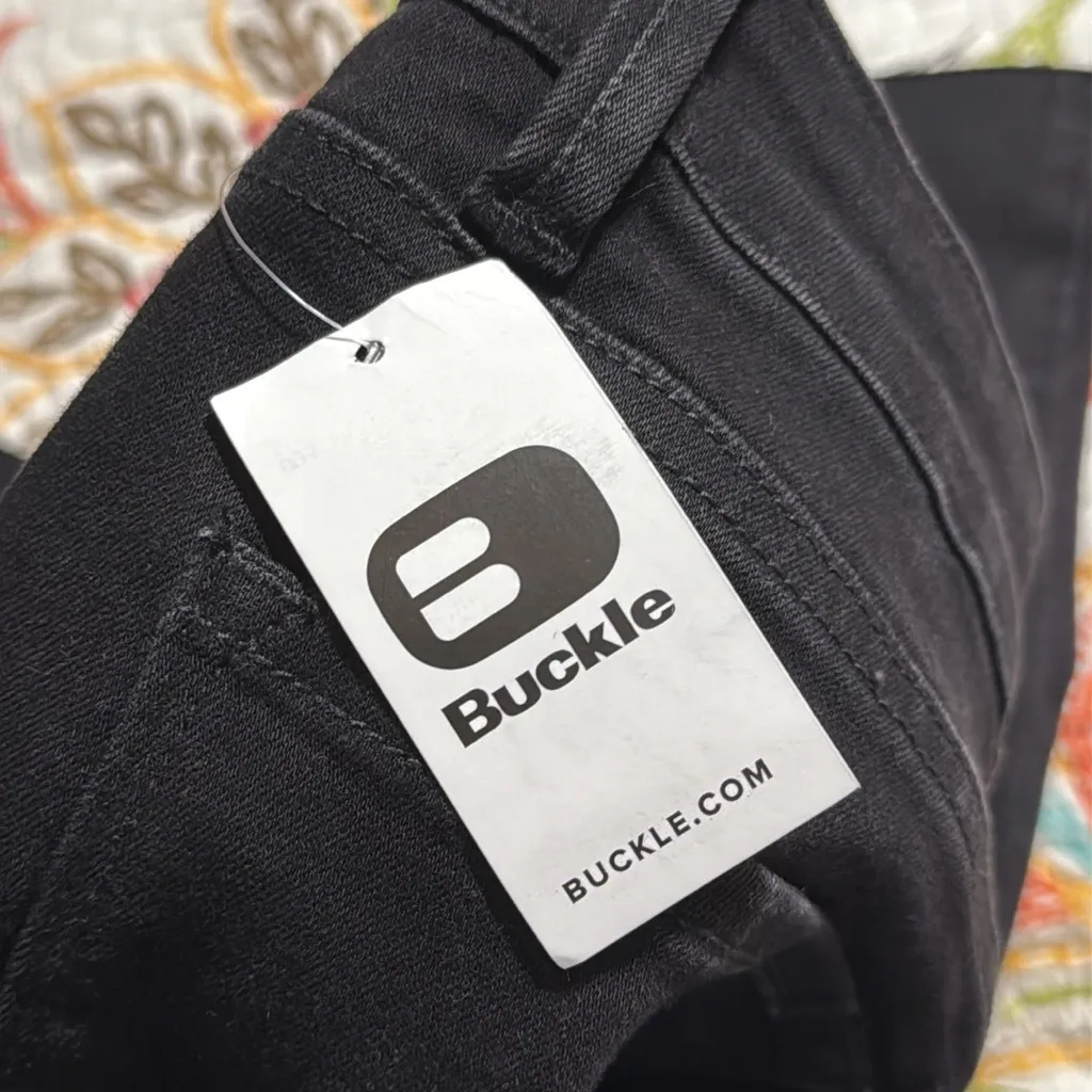 Buckle Flying Monkey women’s size 29 jet black mid rise cropped denim jeans nwt - Image 9