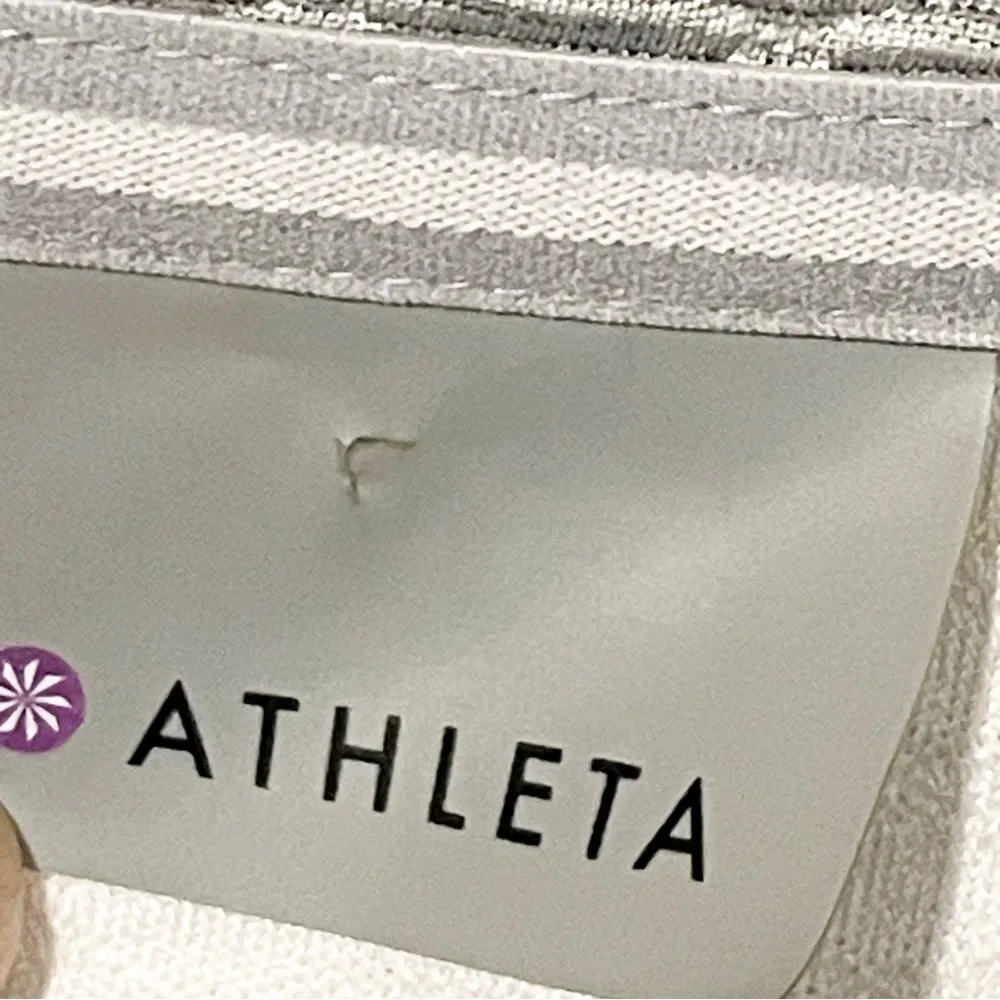 Athleta Size Small Snowscape Gray White Womens Pullover Quilted Long Sleeve - Image 3