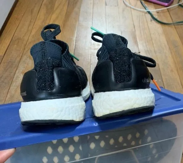 Adidas Ultraboosts - Image 5