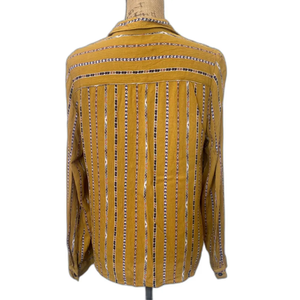 Karen Kane Stripe Printed Popover Blouse Crepe Crinkle Mustard Yellow Size Large - Image 2
