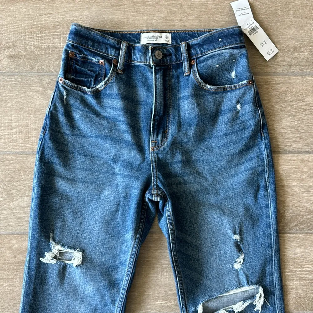 Abercrombie and Fitch The Ankle Straight Ultra High Rise Jeans Size: 27 Short - Image 2