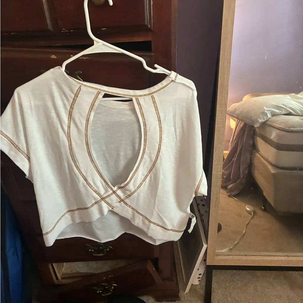 SHEIN White Short Sleeve Tee - Image 2