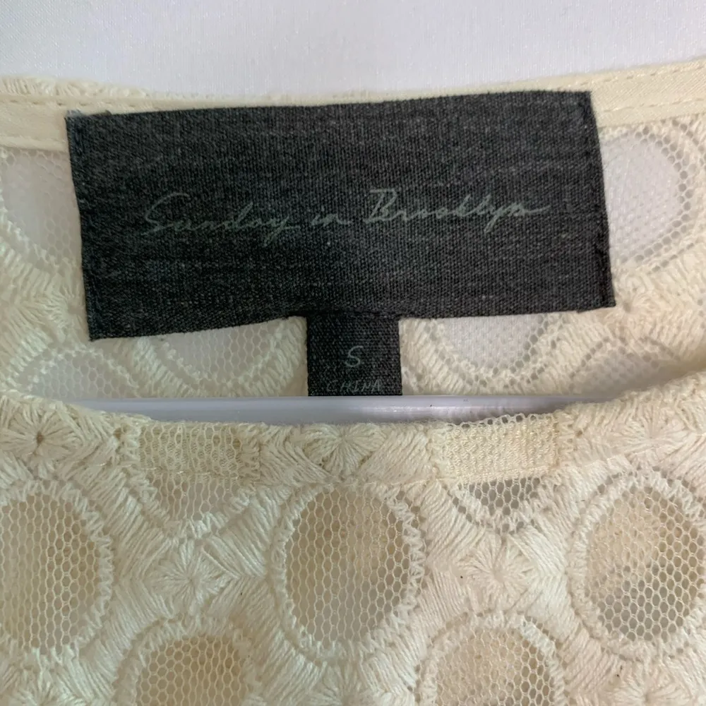 Sunday in Brooklyn Anthro Laced Interlude Top Size Small - Image 8