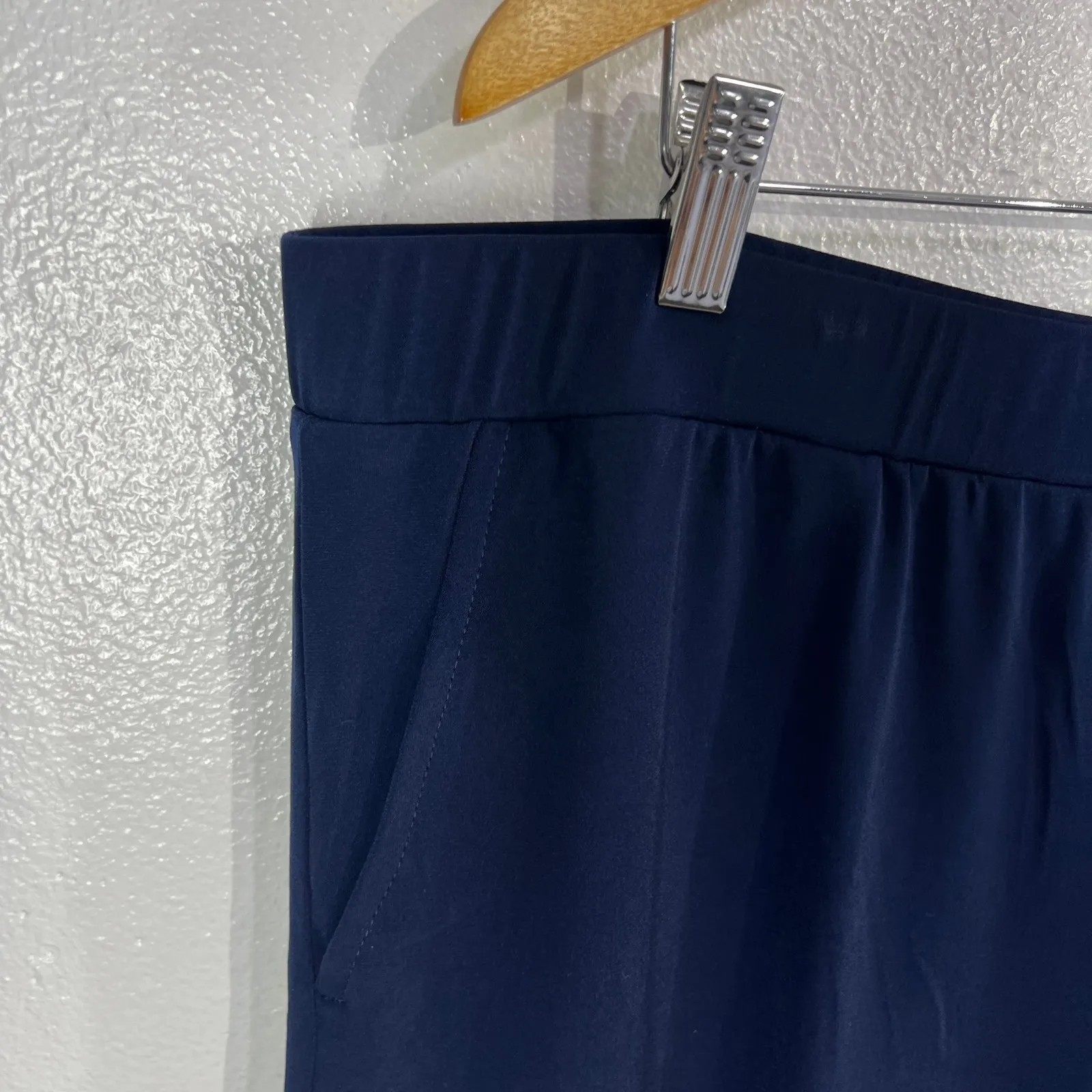 Susan Graver Everyday Wide Leg Crop Pants XL Navy Blue Cold Liquid Knit Pull-On - Image 4