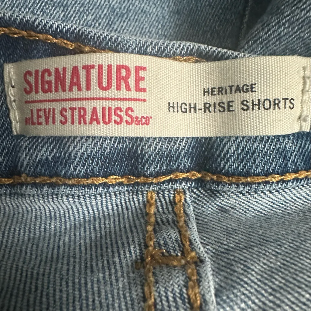 Levi Strauss Signature Heritage High-Rise Denim Shorts Size 8 / 29 - Image 5
