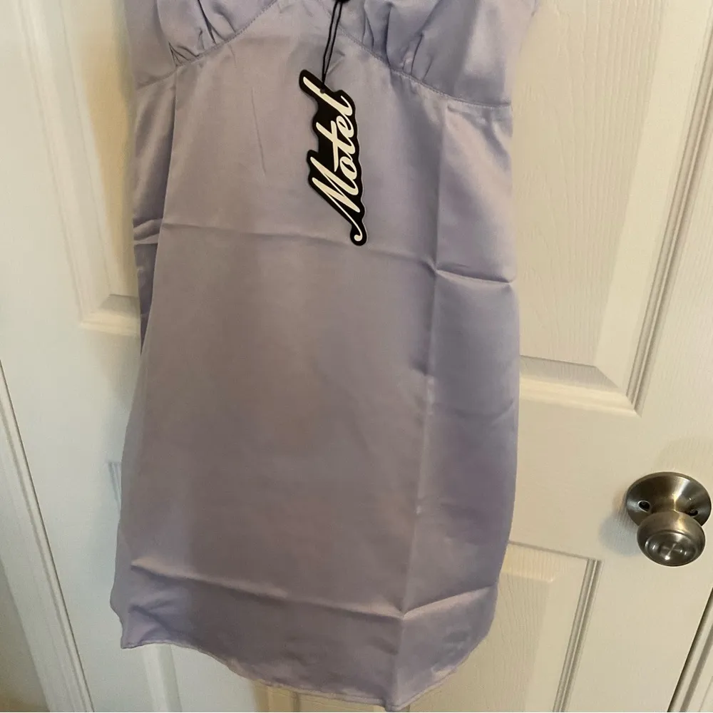 MOTEL NALA SLIP DRESS SIZE XSMALL - Image 4