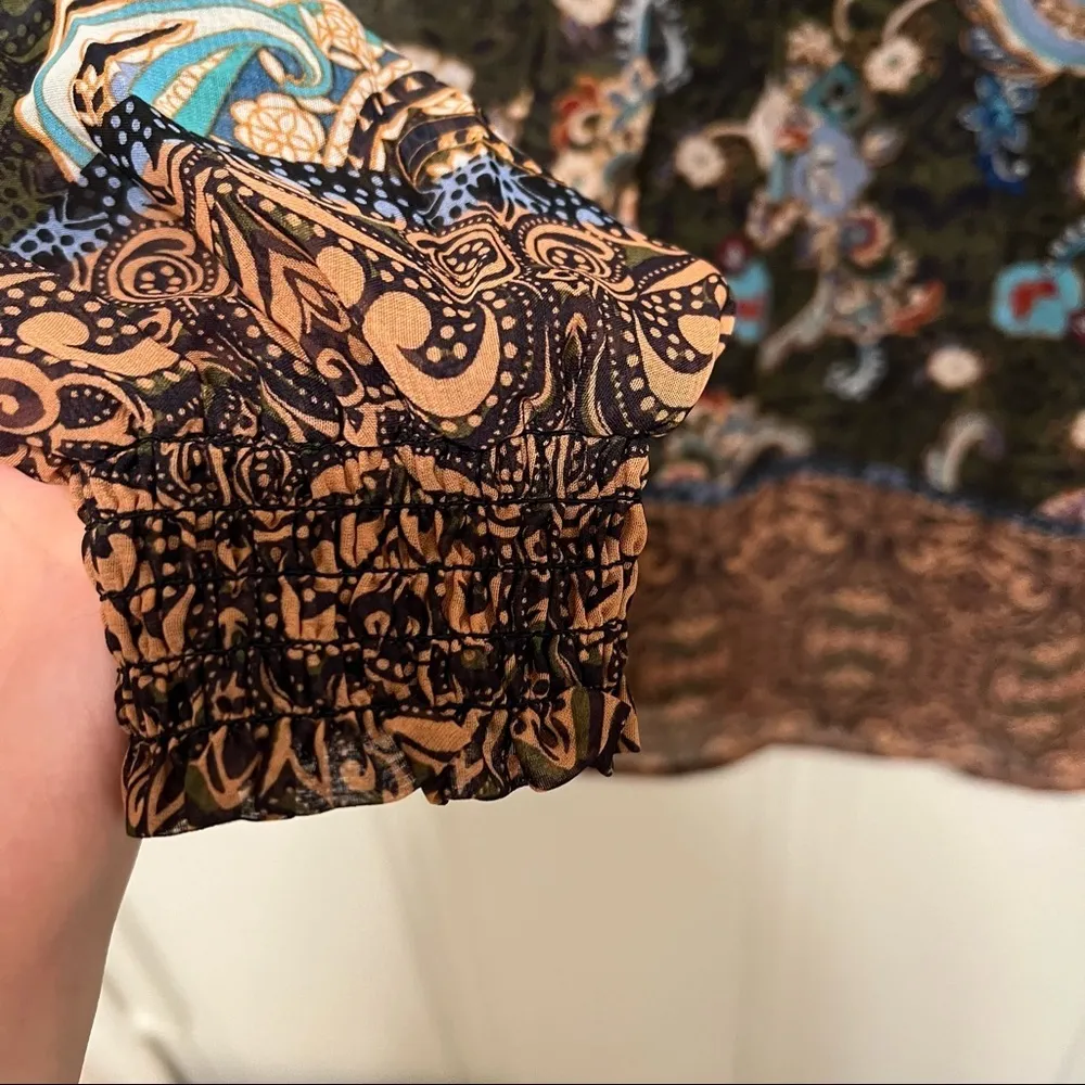 Black Tan Paisley Print Bohemian Mock Neck Long Sleeve Blouse Size Medium NWT - Image 2