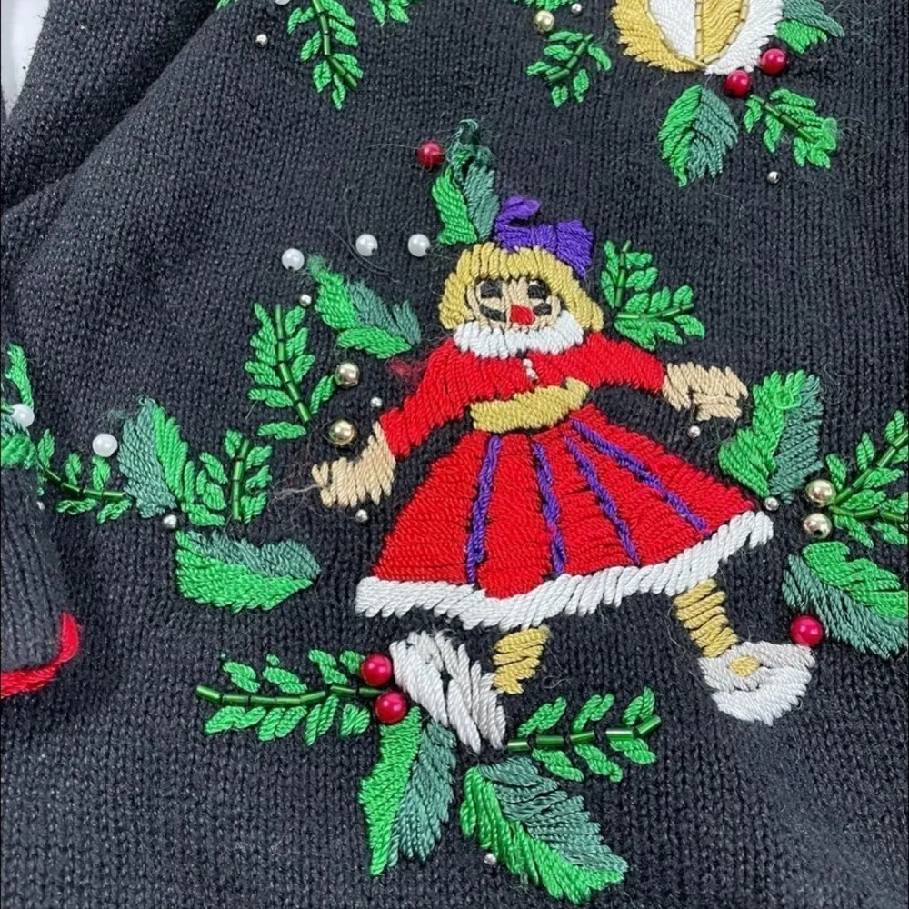 Vintage Embroidered Christmas Sweater Size M - Image 3