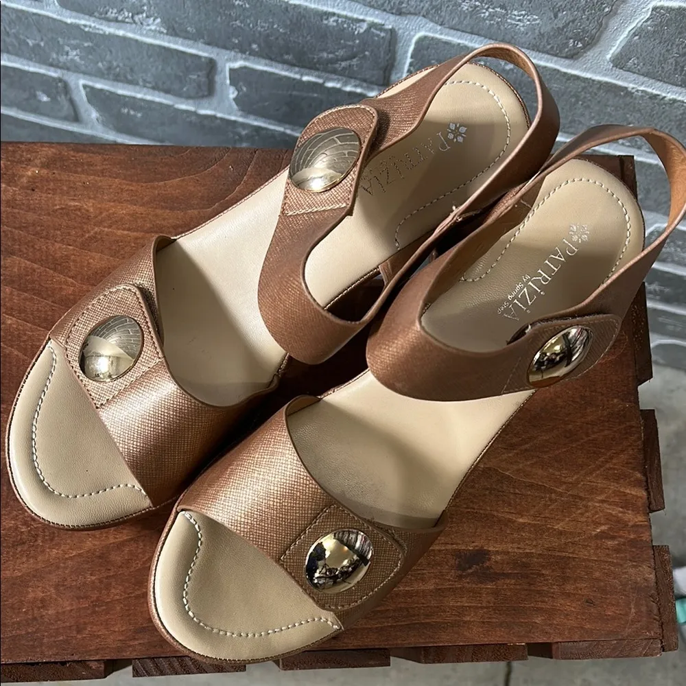 NEW Patrizia By Spring Step 42 US 10 Sling Back Sandal Dade Bronze Button Accent - Image 2