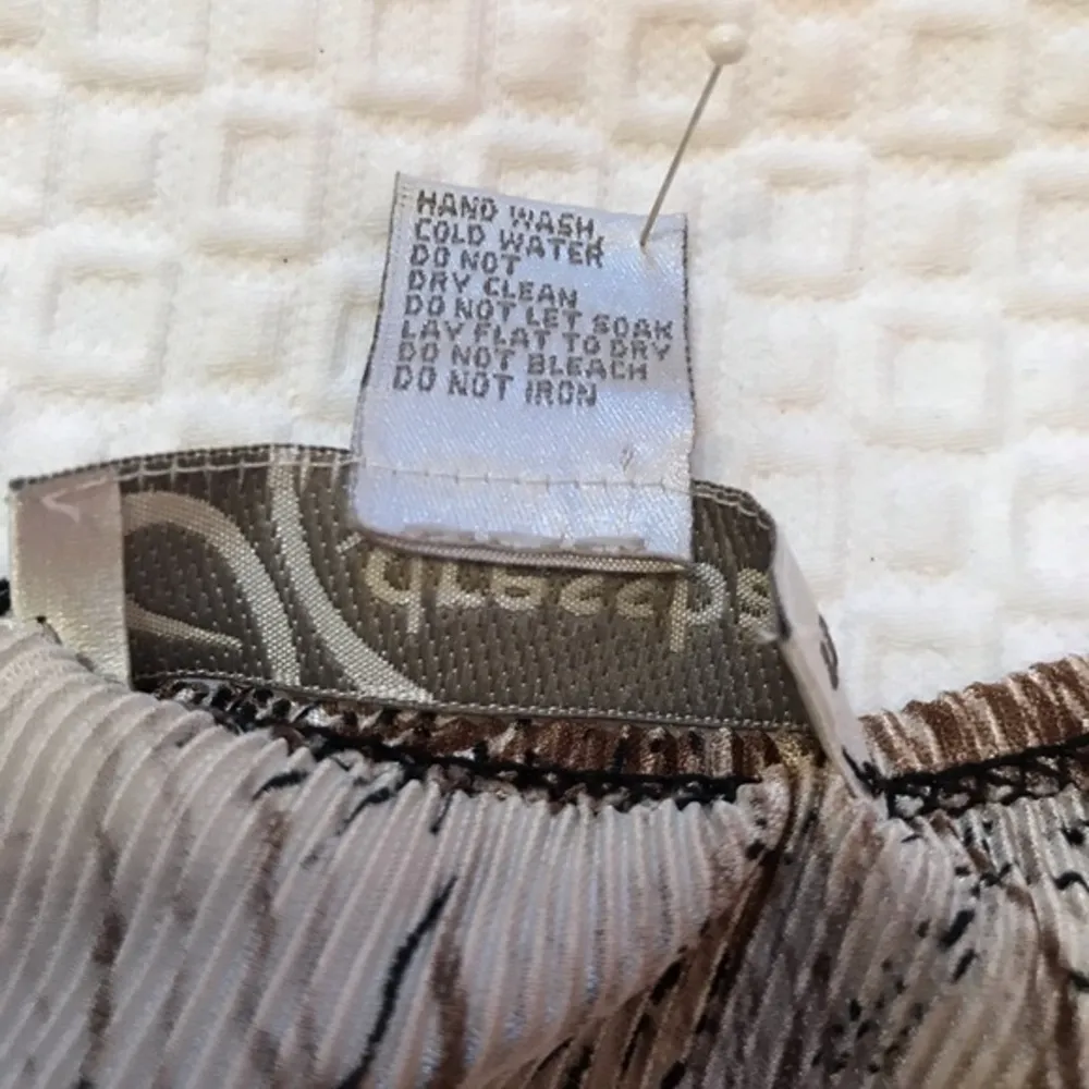 2 for $10 Dress Barn top Size L Slip over like new - Image 7