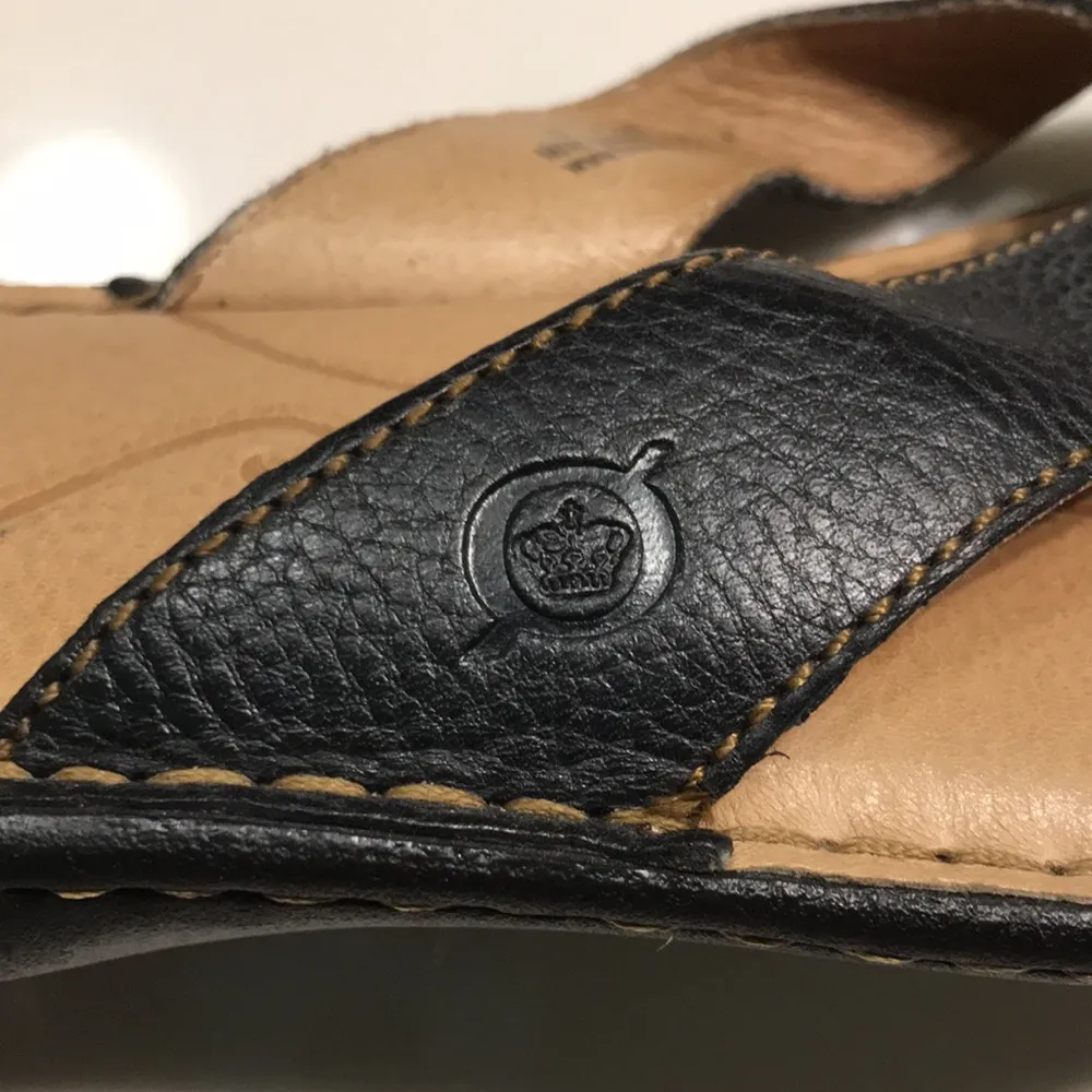 Born Women’s Pebbled Leather Black Cushion Insole Thong Sandals Size 8 - Image 4