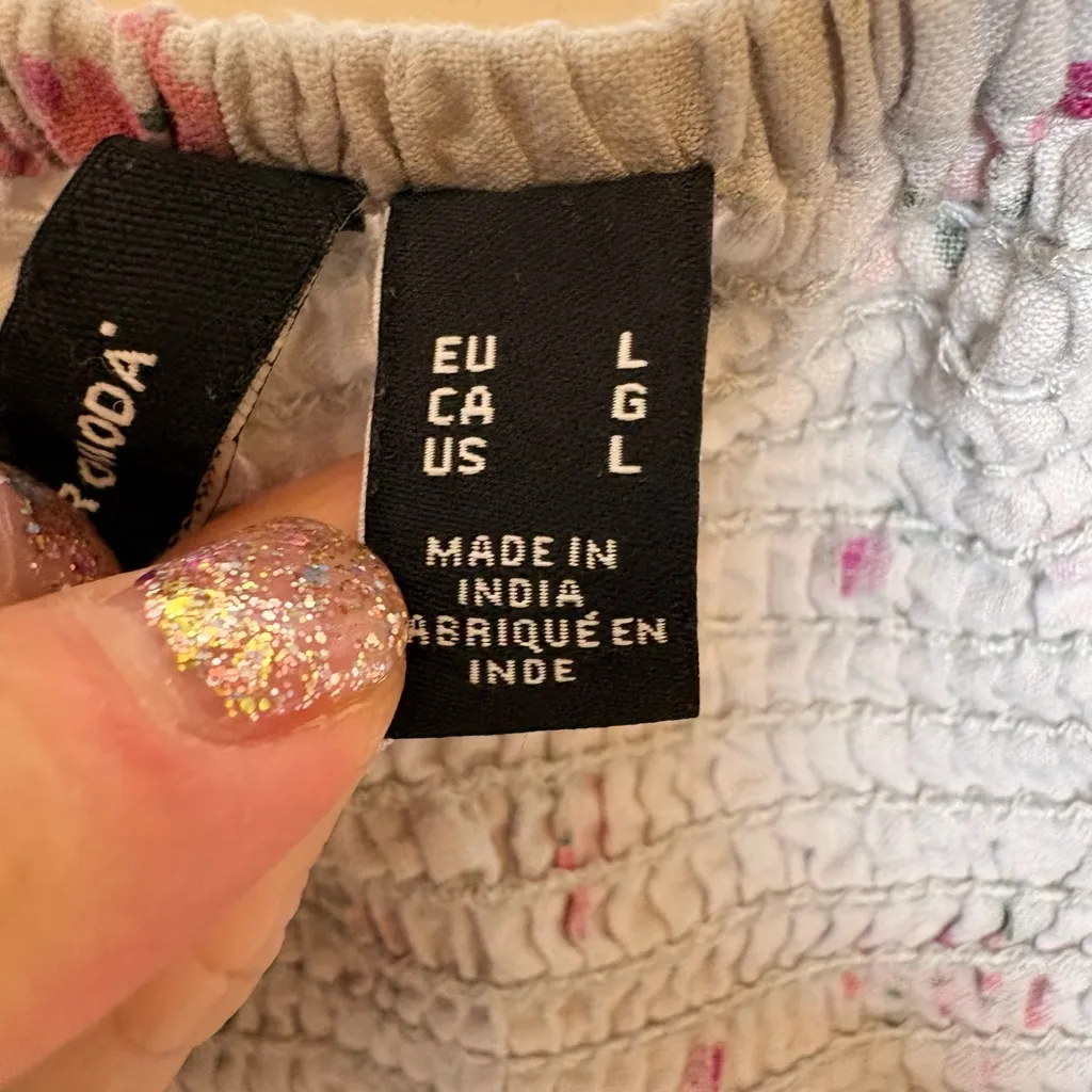 Vero Moda Light Gray Floral Smocked Puff Sleeve Peplum Top Romantic Large - Image 5