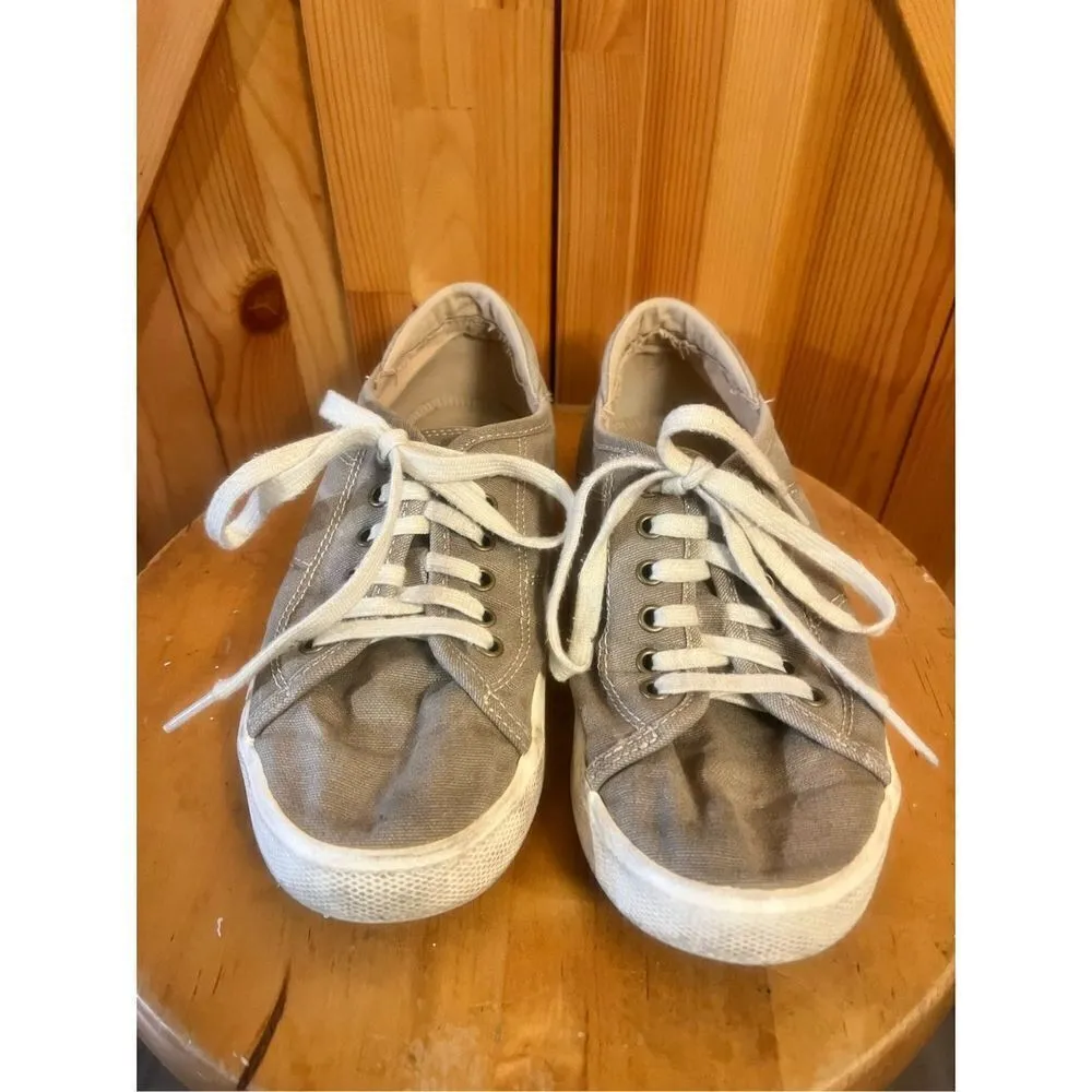 Roxy  Women 8 Sneakers - Image 2