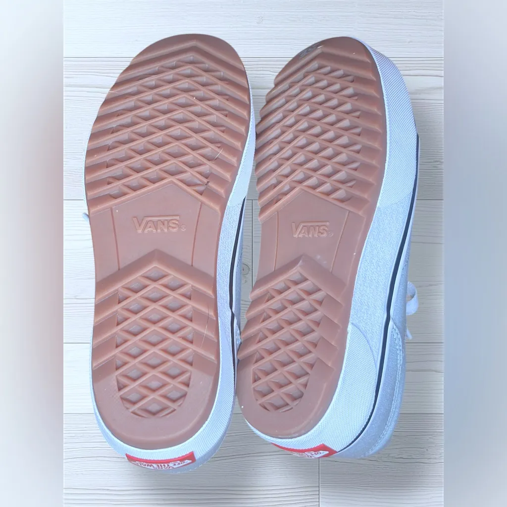 VANS Women’s Seldan Light Grey Platform ST Sneakers with Sawtooth Rubber Outsole - Image 9