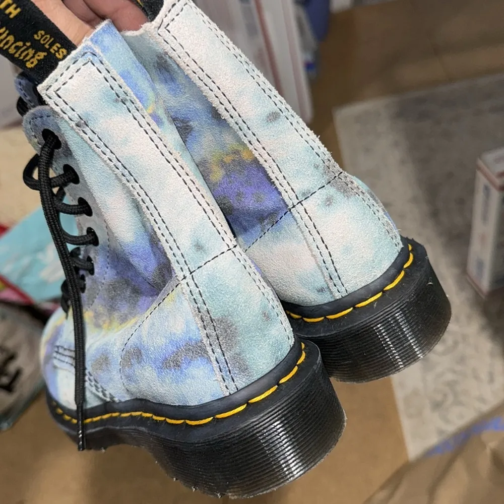 Dr Martens boots tie dye pascal size 5 leather lace up NEW combat classic style - Image 3