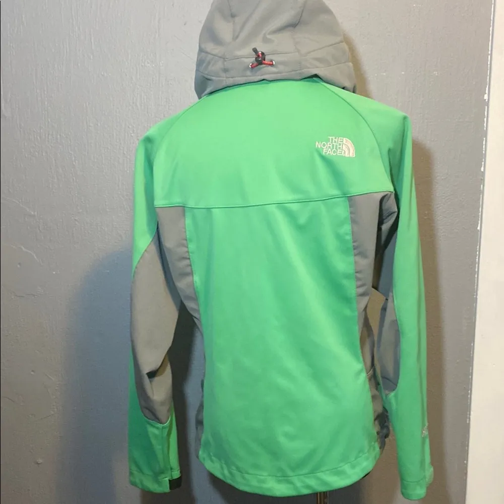 The North Face Green and Gray Ski Jacket with Hood - Image 5