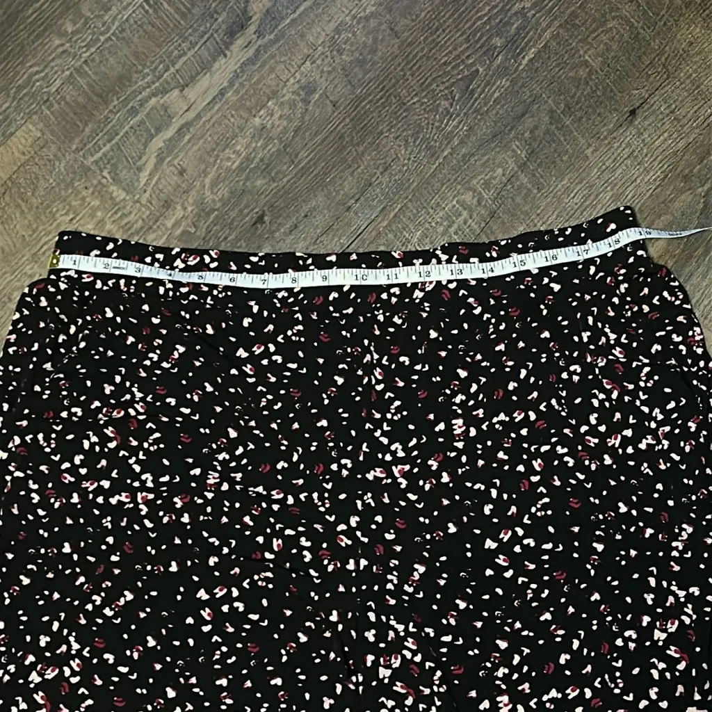 torrid Crop Pull-On Wide Leg Studio Knit Mid-Rise Pant Size 2‎ Hearts - Image 6