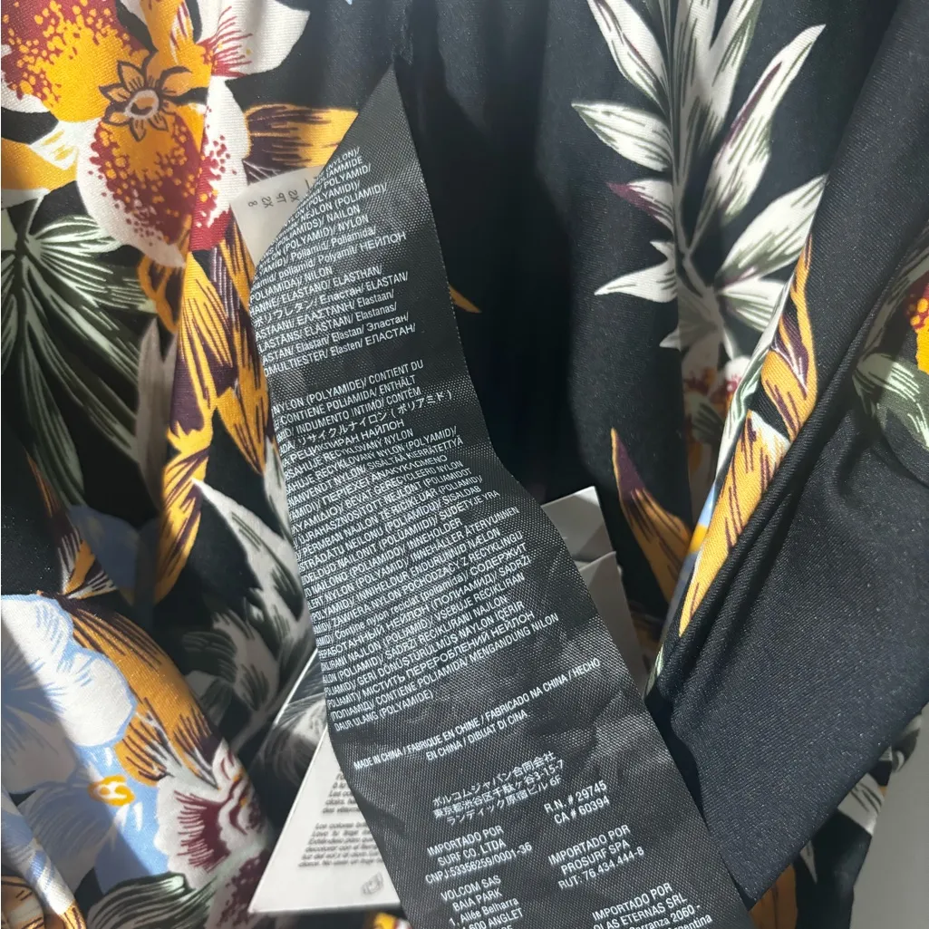 NWT VOLCOM TROPAKILL XS Floral black cutout, cheeky, tropical one piece sexy - Image 10