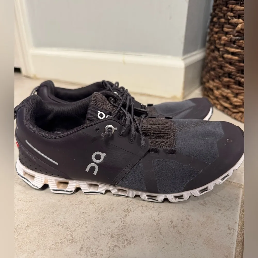 On‎ Women's Cloud Terry Sneakers, 7.5 Black - Image 3