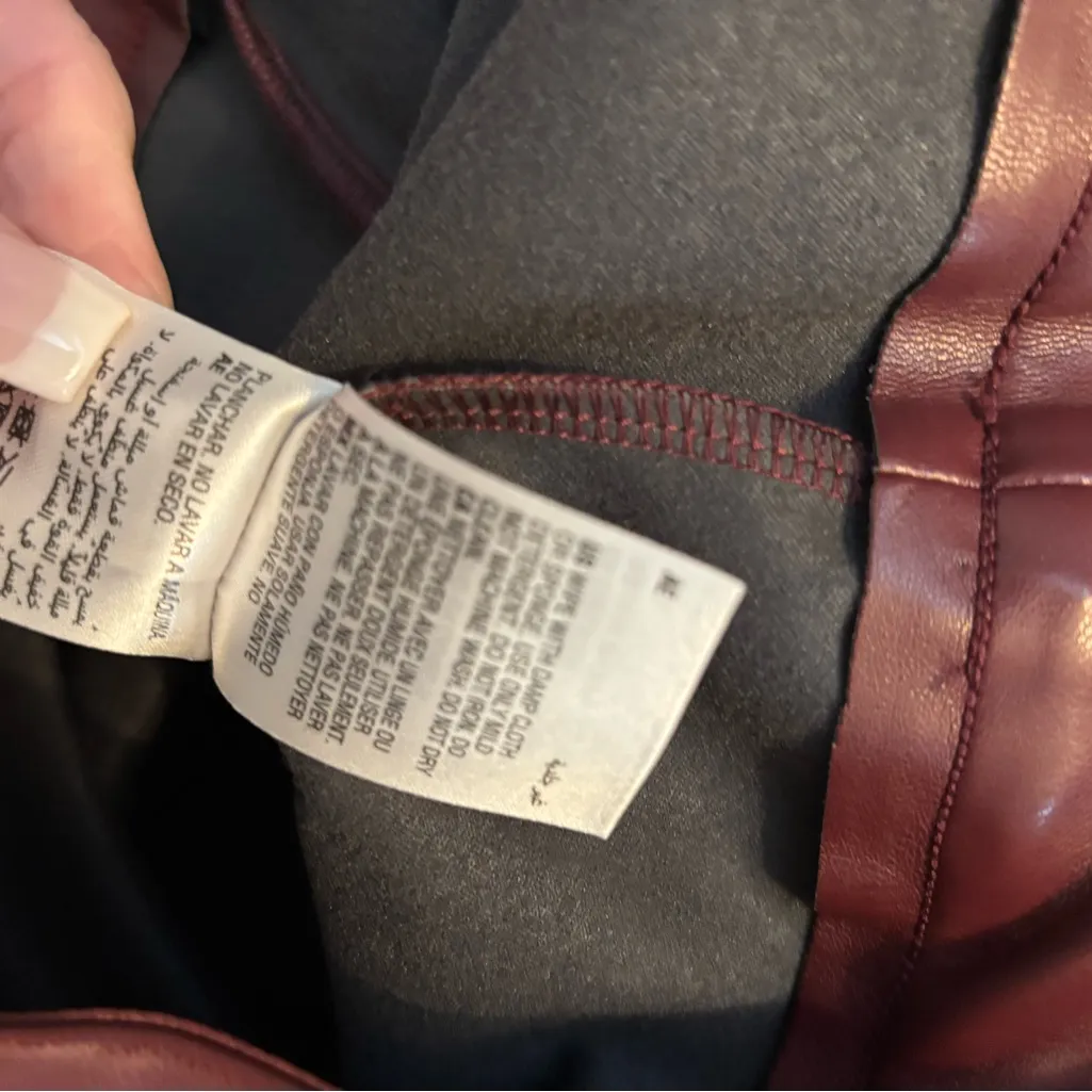 NWT! Bar III. Rich Burgundy Faux Leather Leggings – Size Large - Image 4