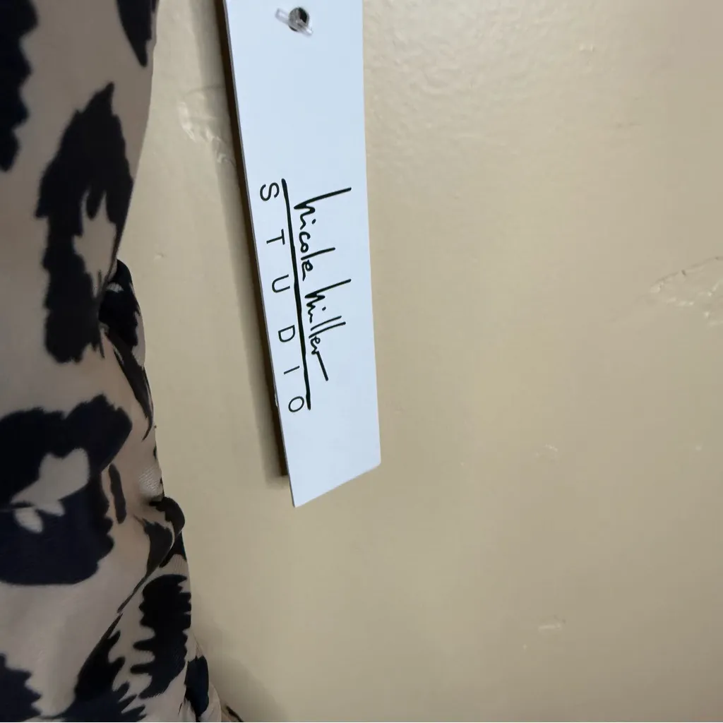 NWT Nicole Miller 2X One Piece Cheetah Print Sand‎ Stone Color Swimsuit Travel - Image 2