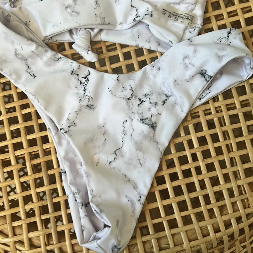 Zaful Marble Bikini Set - Image 4