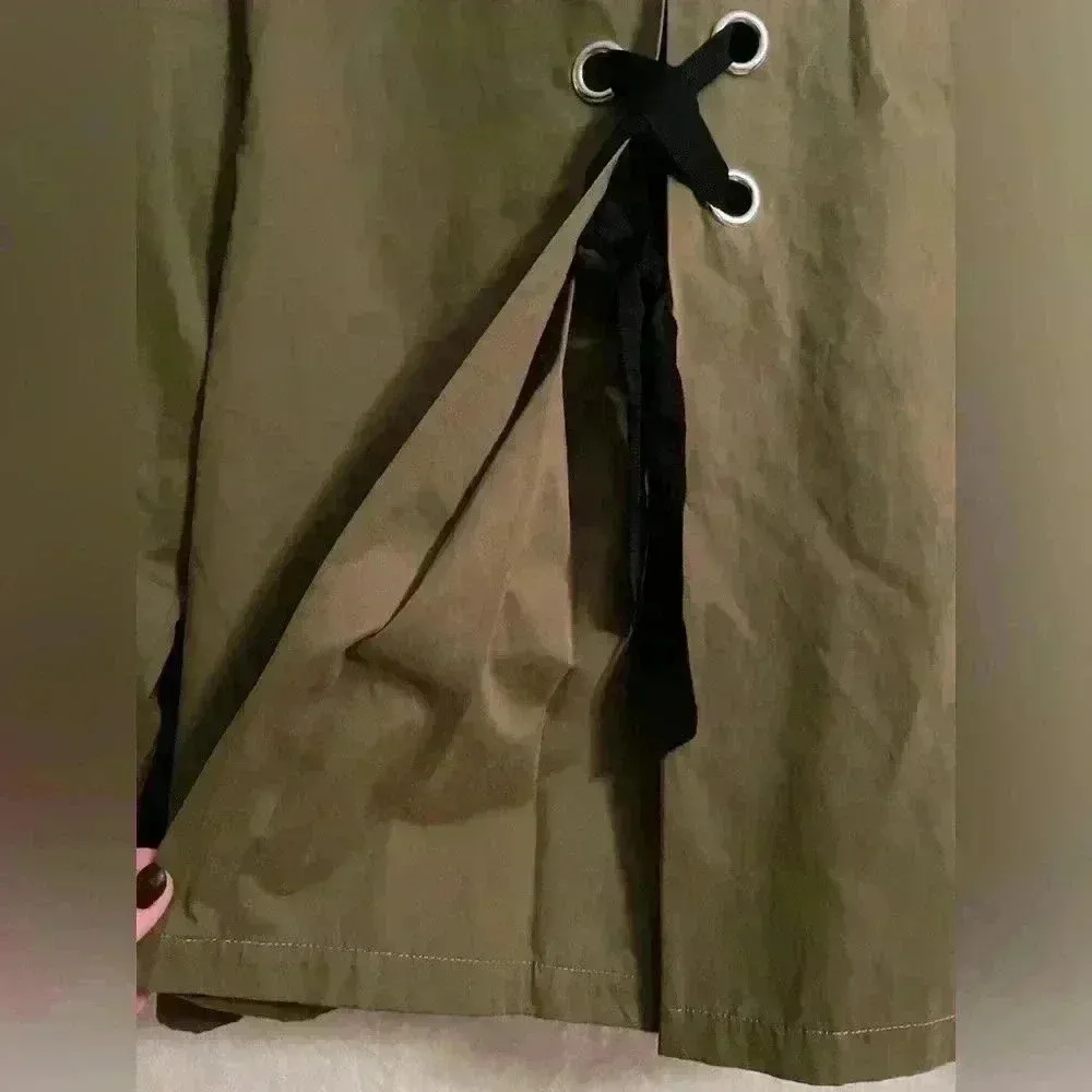 Eric Signature lined, army green, full zip jacket with sequined sleeves; size M Green Size M - Image 8