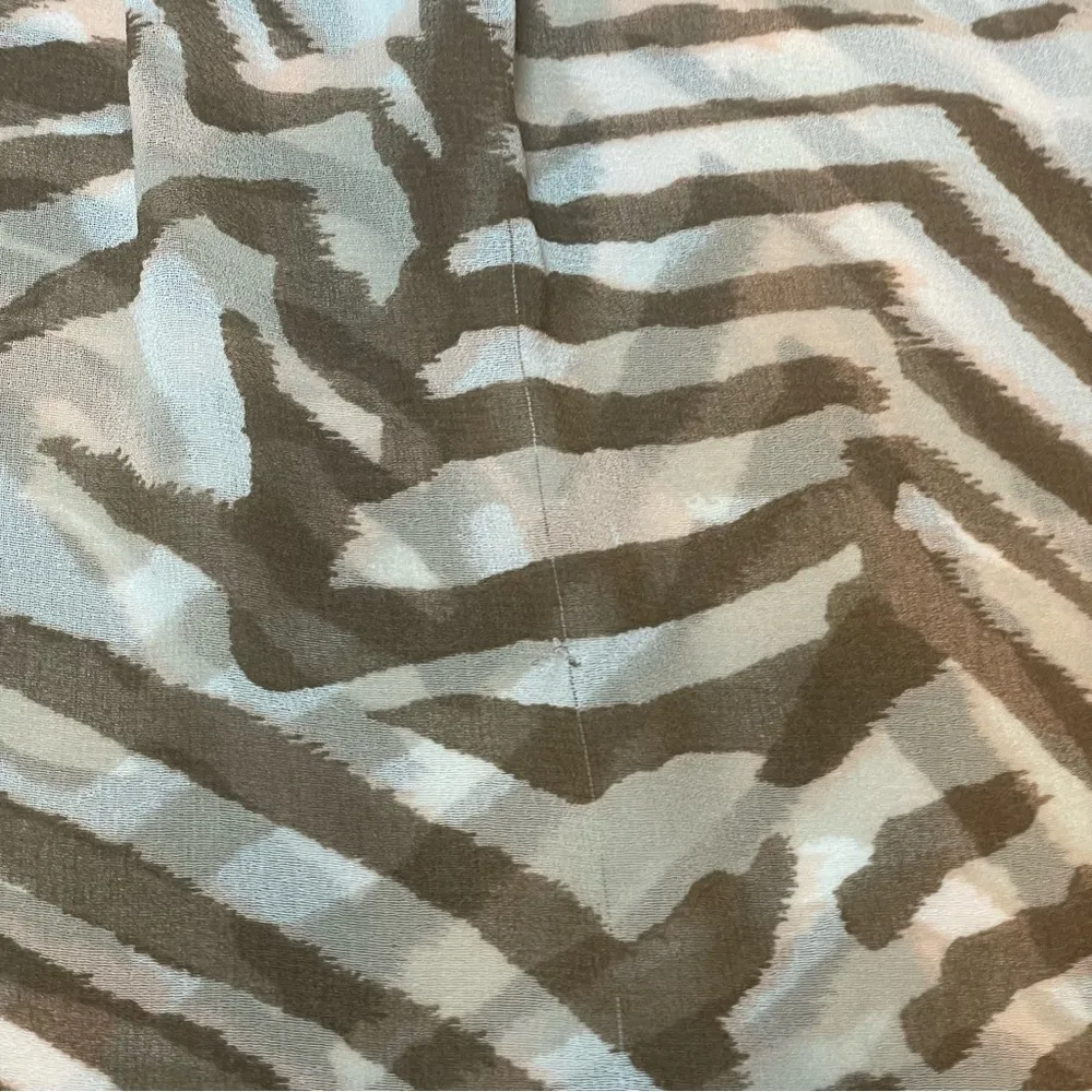 Chicos Lorena Jazzy Jungle‎ Tunic Size 2 US Large Animal Print Sheer 3/4 Sleeves - Image 9