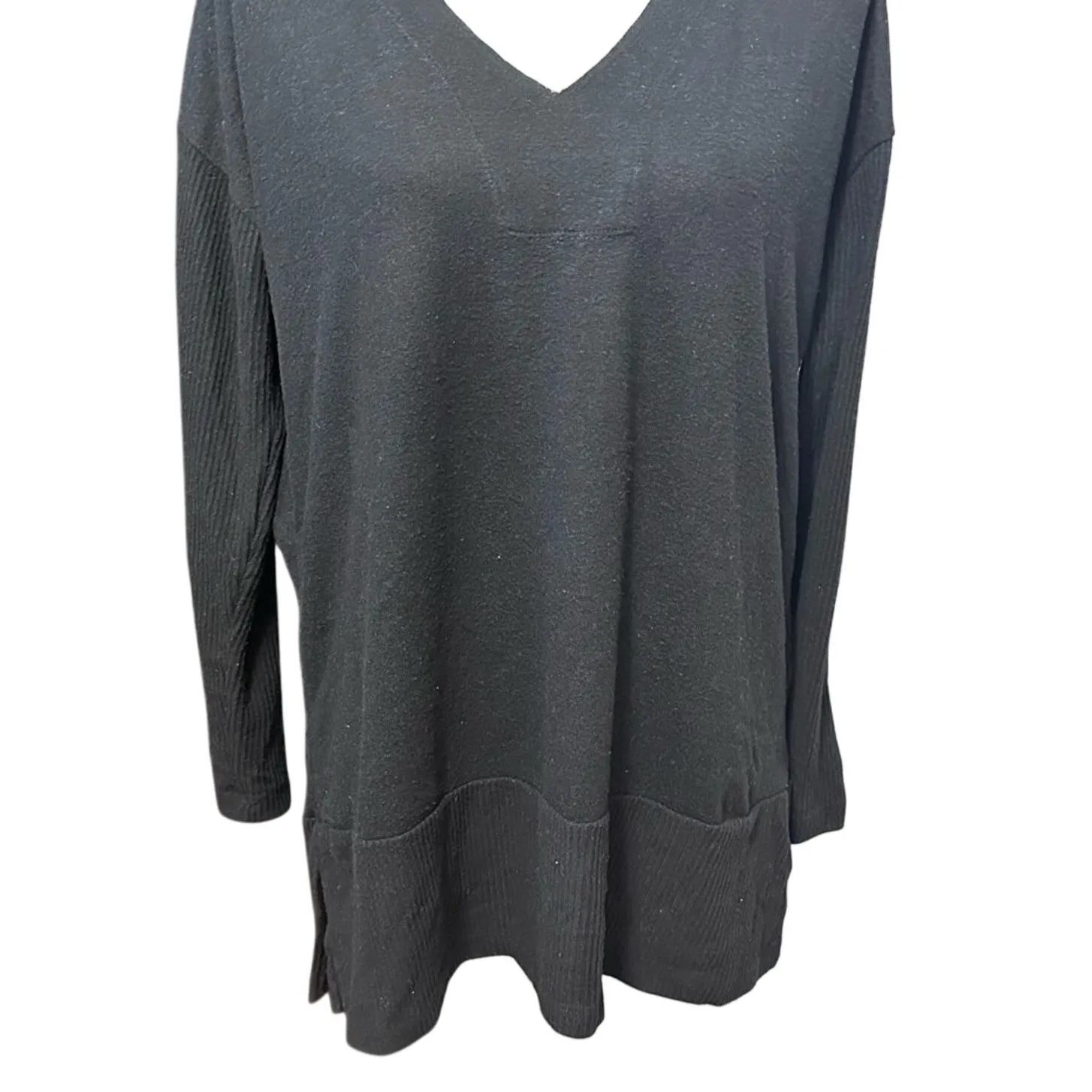 Vince Camuto Womens Casual Top Black Long Sleeve V Neck Knit M New - Image 3