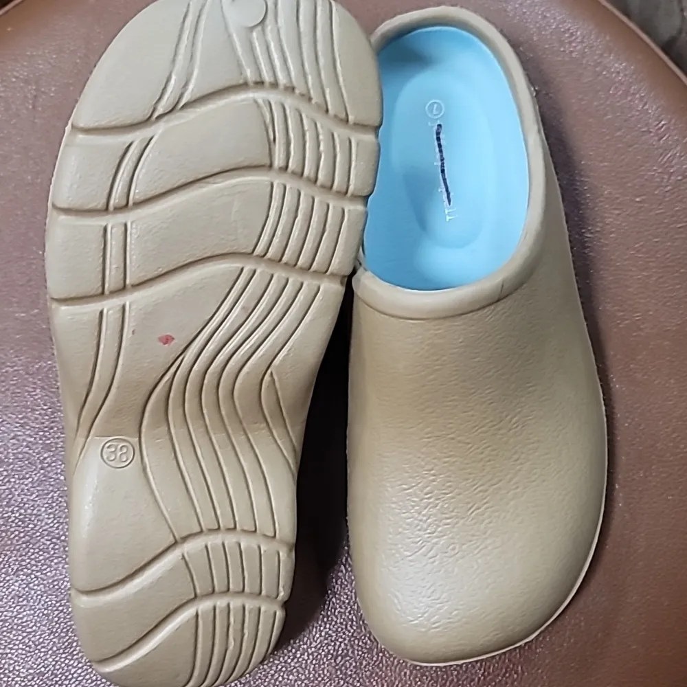 Jeffrey Campbell Birdie Danish Rubber Clogs - Image 5