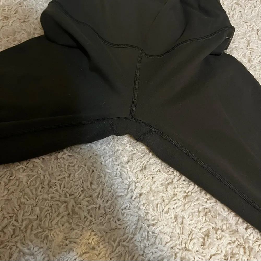 lululemon dark olive wunder under luon 28" leggings size 4 - Image 5