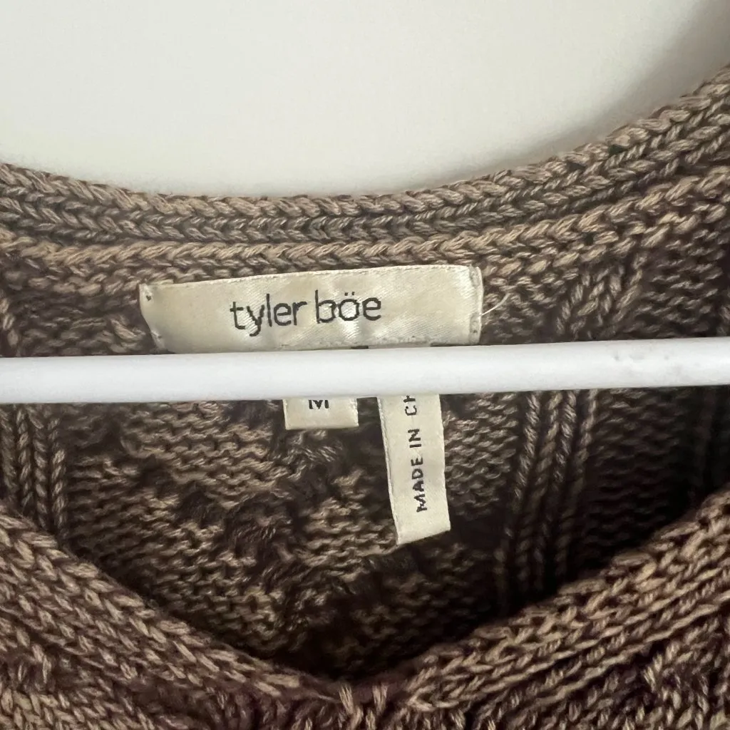 Tyler Boe medium sweater - Image 6