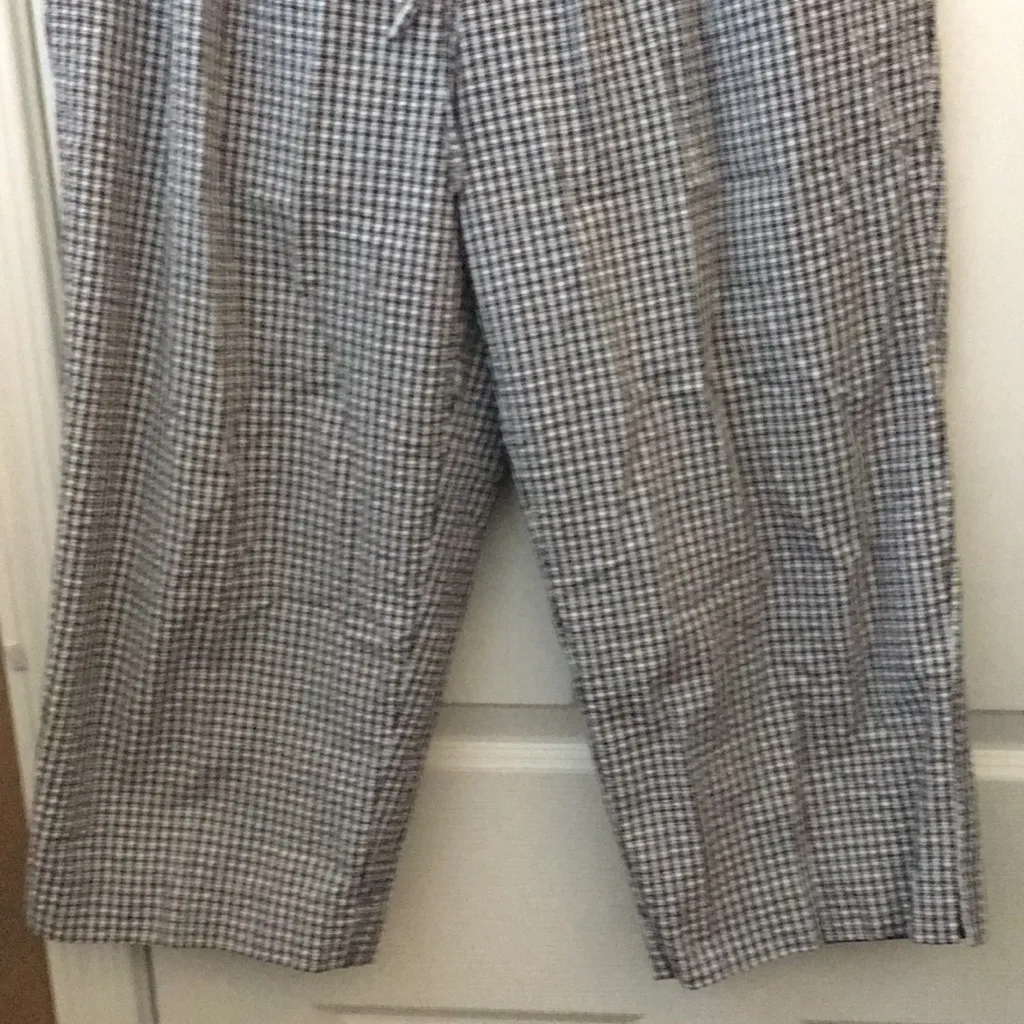 FINAL MARKDOWN Ladies’ Draper’s & Damon’s Lounge Capris medium - Image 3