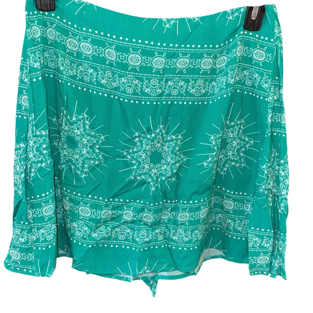 Vici Green and White Mini Skirt - Image 2