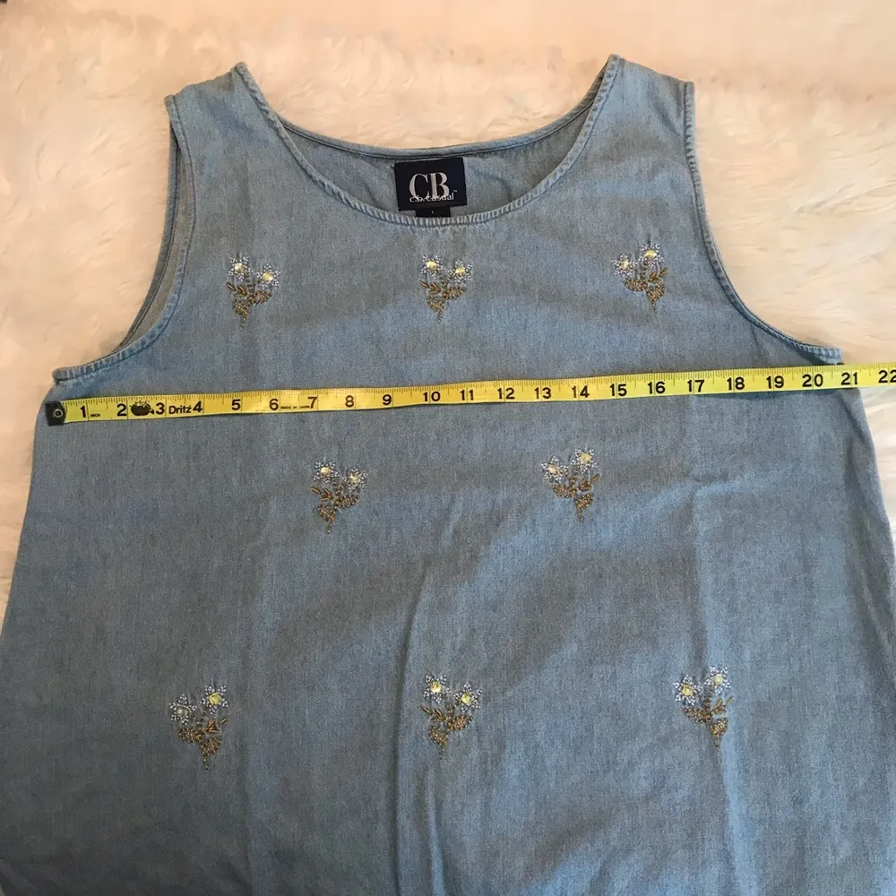 Vintage lightweight denim jumper dress with embroidered flowers size large - Image 5
