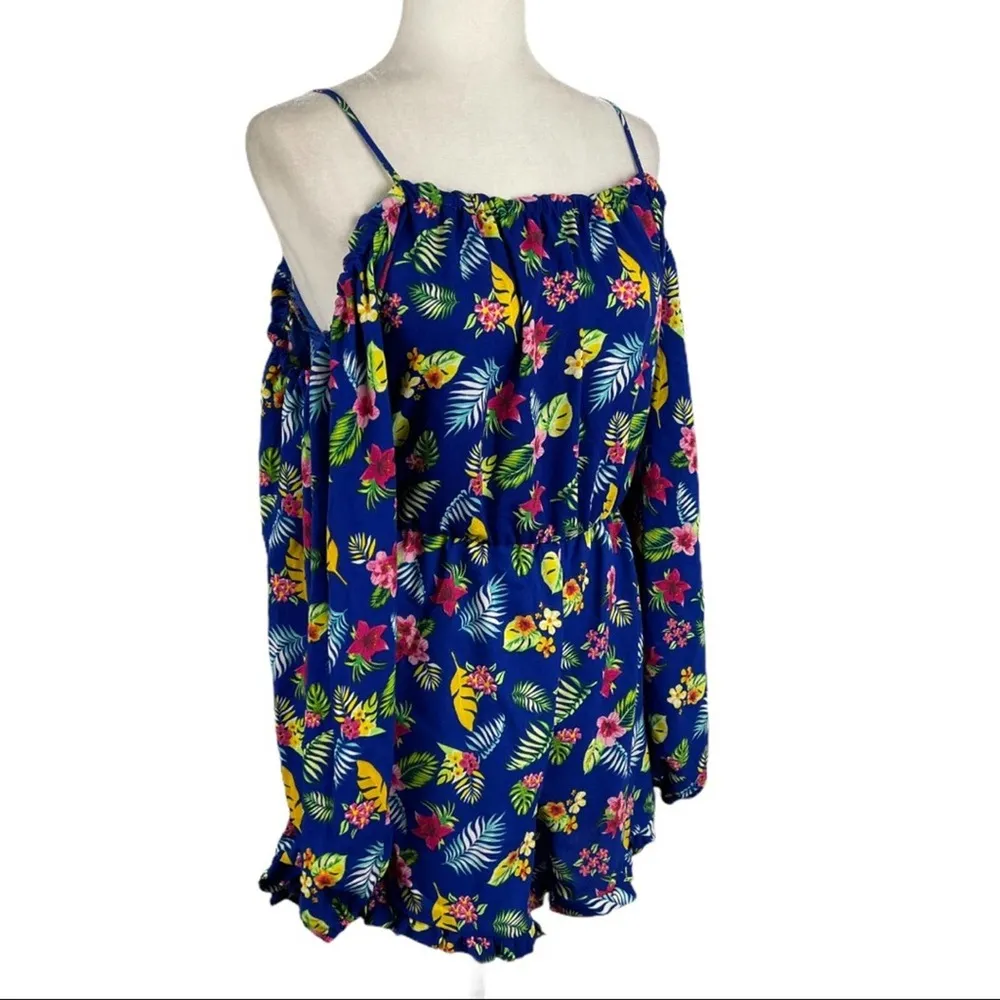 NWT Romeo & Juliet Couture Ruffle Hem Floral Romper M - Image 5