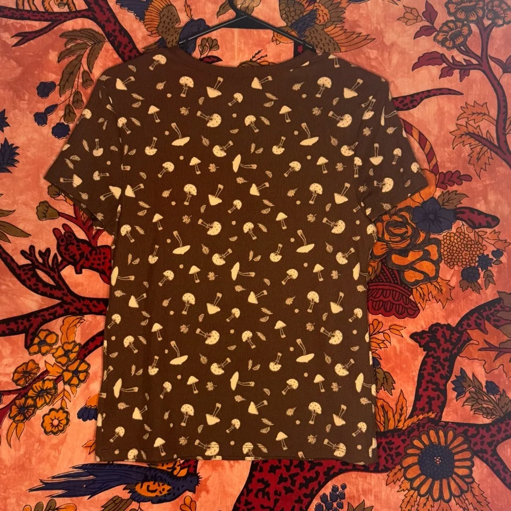 Brown Mushroom Print Graphic Tee Shirt - Image 2
