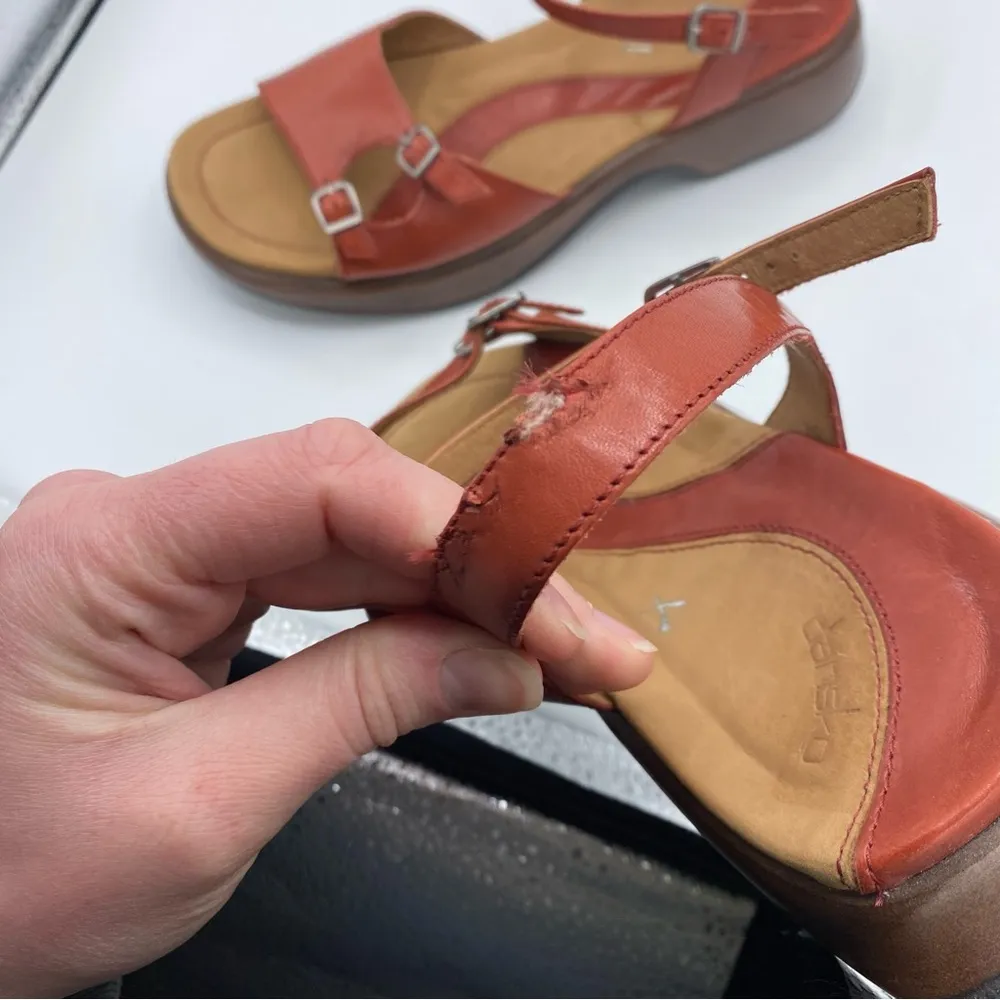 Dansko Lynnie Wedge red orange chunky Sandals size 41 vintage retro comfort - Image 9