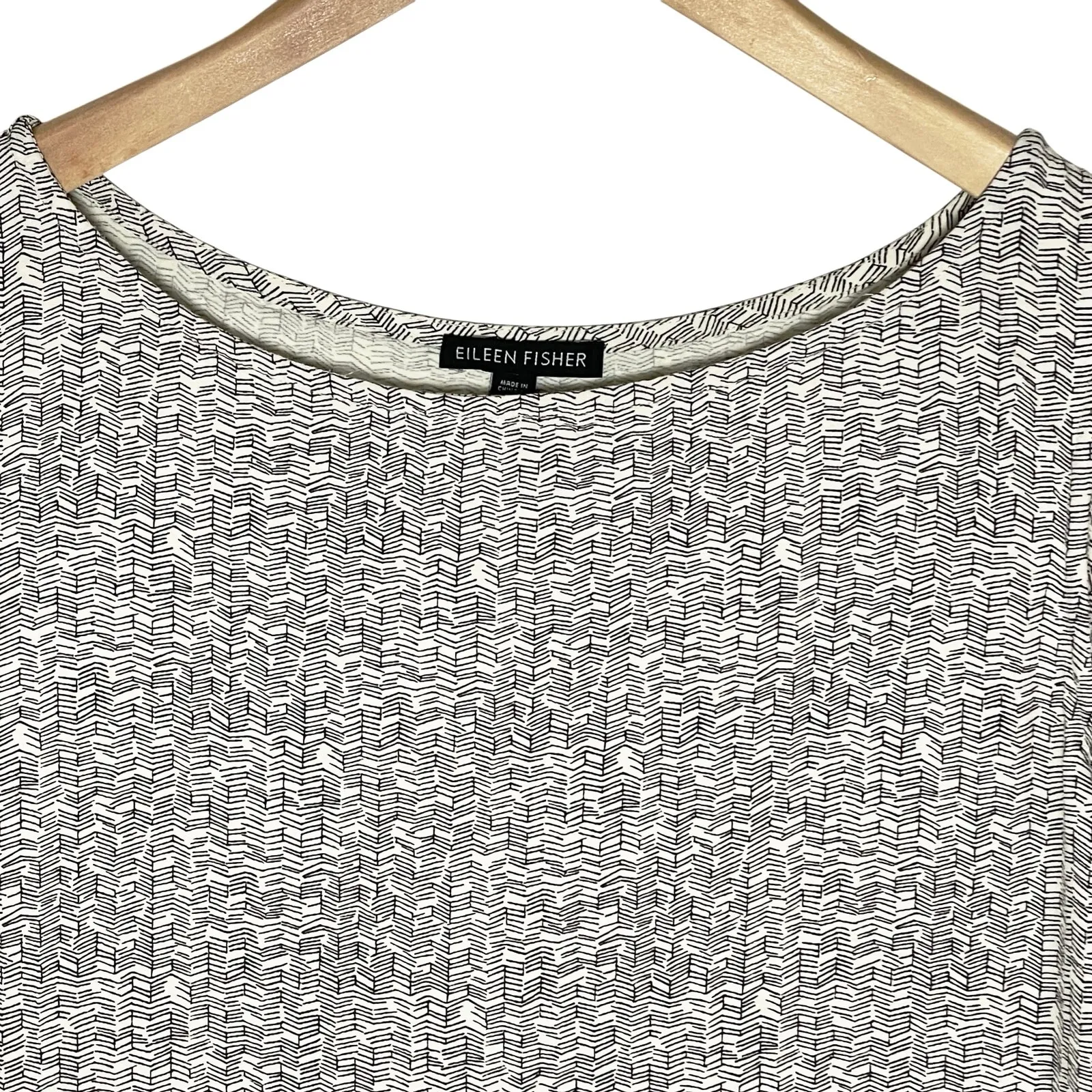 EILEEN FISHER Women’s Broken Chevron Long Line Tank Shell medium - Image 3