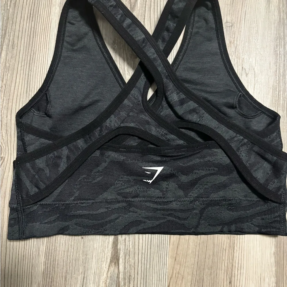Gymshark black adapt animal seamless sports bra, size XS - Image 2