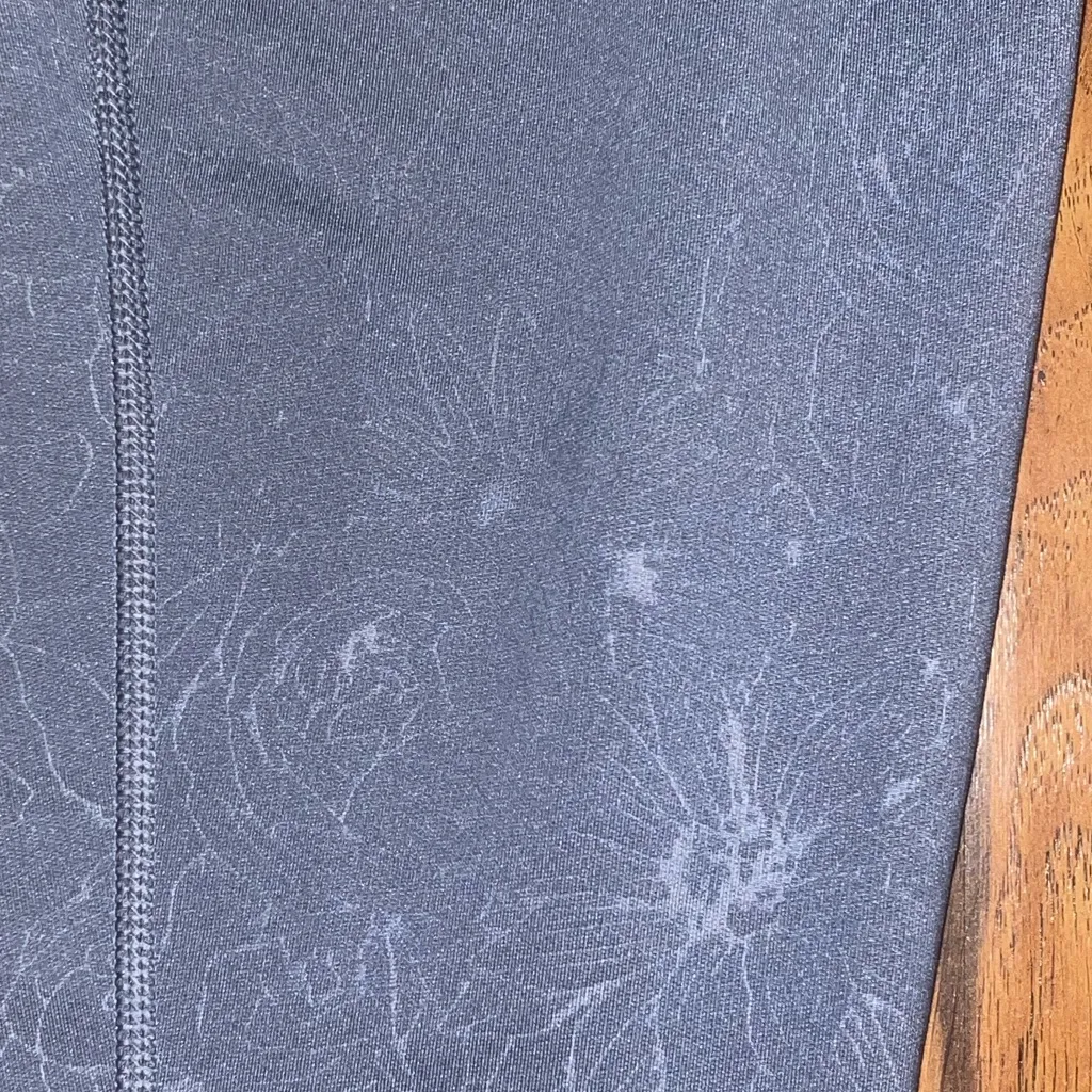 Adidas Women's Embossed Cold Weather Climalite Raw Steel leggings woman’s M - Image 3