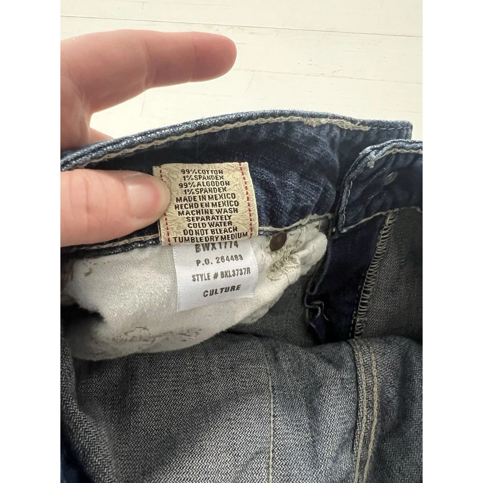 BKE Culture Jeans Womens 29 Bootcut Stretch Distressed Embroidered Denim Western - Image 4