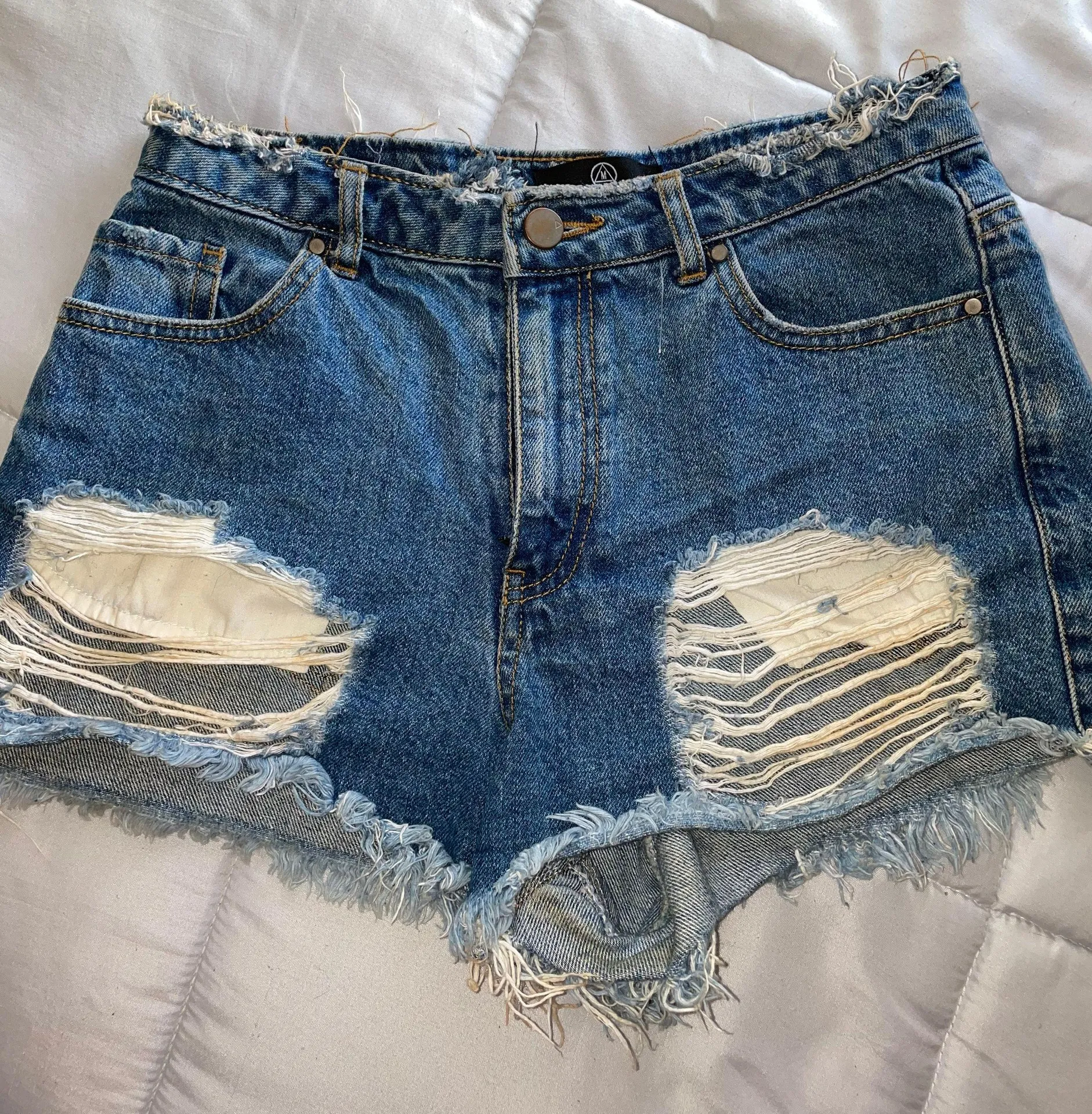 Missguided Distressed Shorts - Image 3