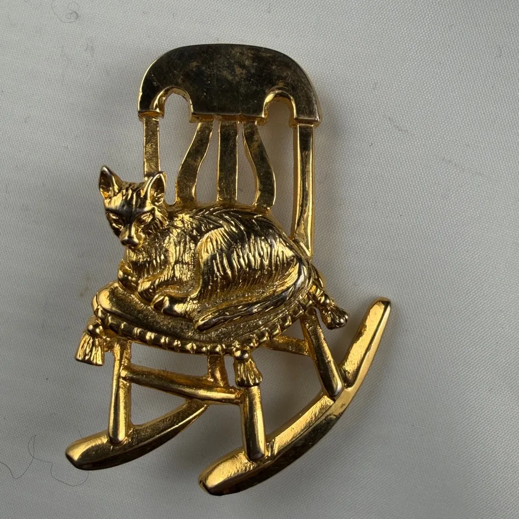 Vintage cat on rocking chair GRA brooch pin gold tone - Image 7
