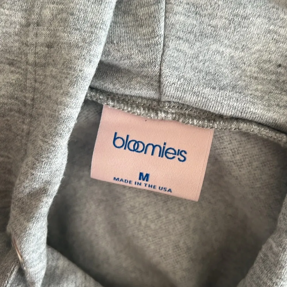 Bloomie's Unisex Rainbow Logo Hoodie in Heather Grey, Size M New w/Tag Gray Size M - Image 11