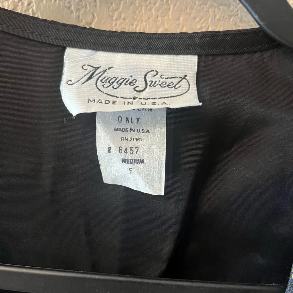 Vintage Maggie Sweet Denim Vest Embellished Button Front Size Medium Made in USA Black - Image 2