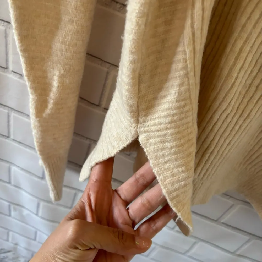 Time & Tru sweater Size Medium - Image 6