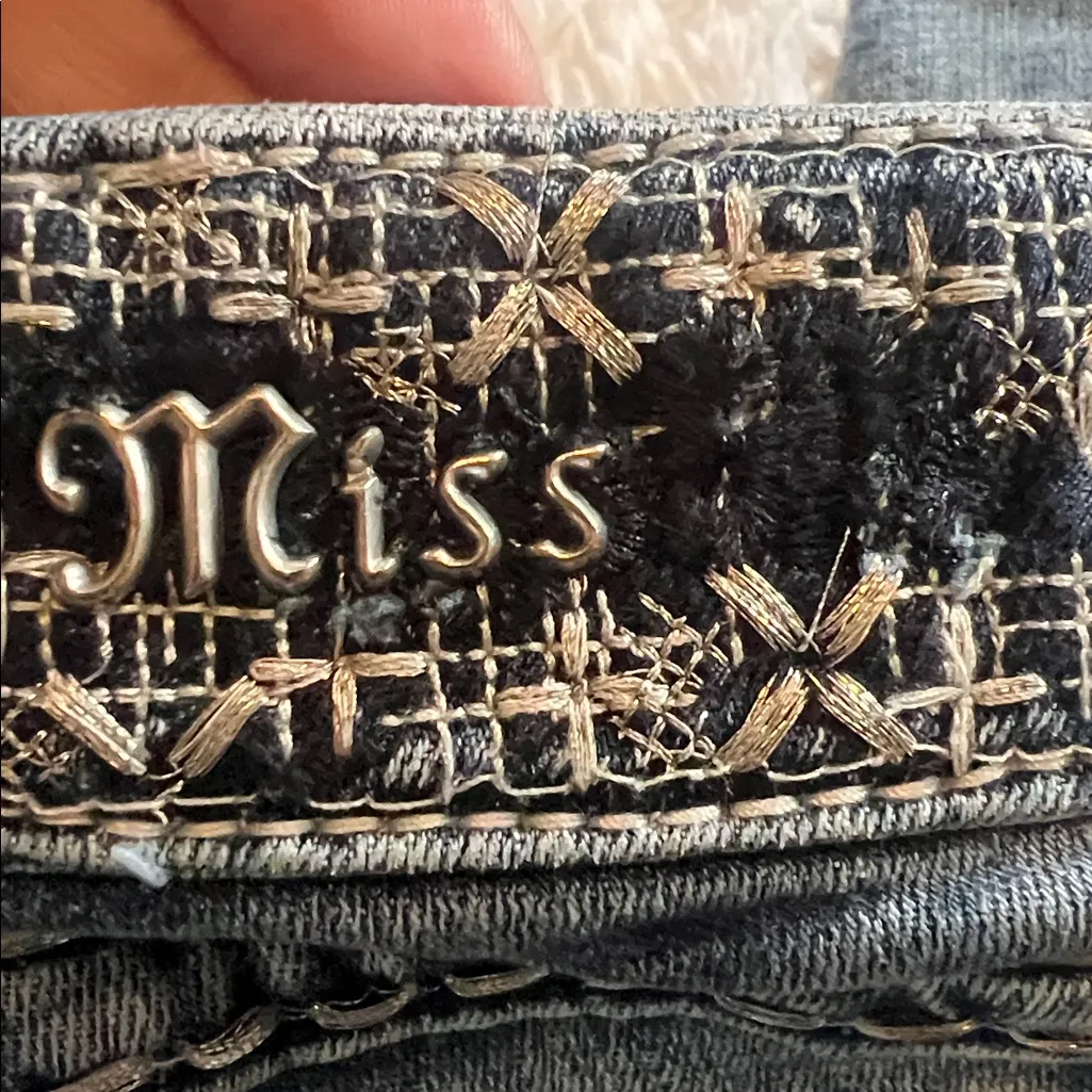 Miss Me Standard Skinny Jean Medium Wash 28 x 33 GUC - Image 9