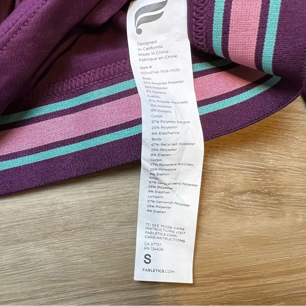 Fabletics Eco-Conscious Front Twist Long Sleeve Crop Top. Size Small. EU… - Image 9