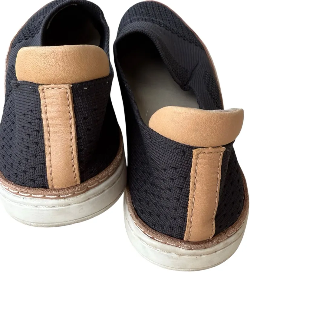 UGG Alameda Sammy Slip-On sneaker Loafers Sz 8 black knit round toe flat shoe - Image 7